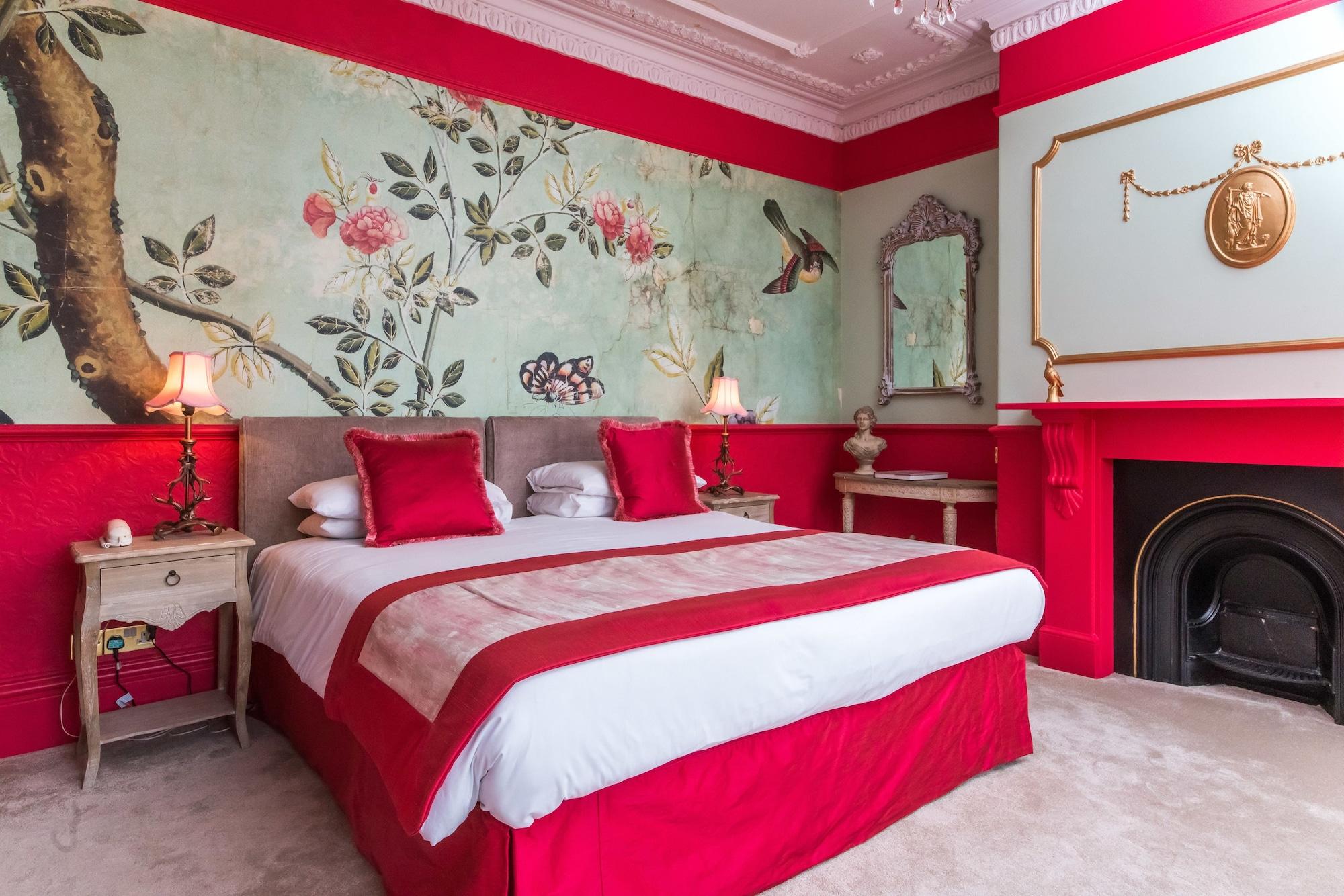 The Ayrlington Guesthouse Bath Bagian luar foto A bedroom at the hotel