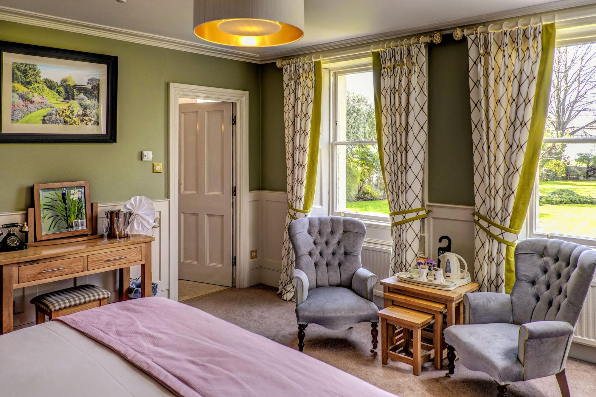 The Ayrlington Guesthouse Bath Bagian luar foto The Green Room